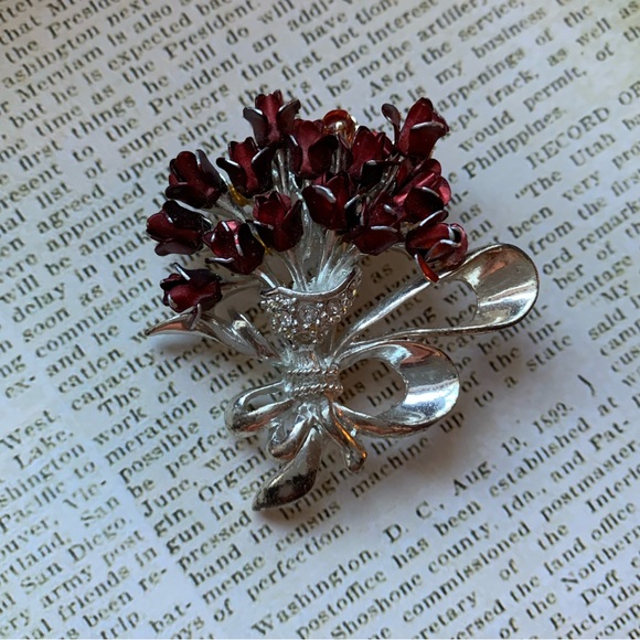 Bouquet Red Roses Silver Tone Rhinestone Crystal Pin Brooch Woman’s Jewelry - Picture 3 of 5